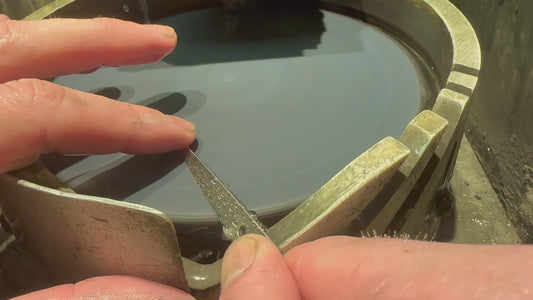 PRECISION EDGE Shear Sharpening